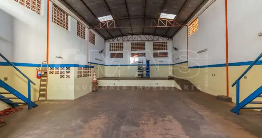 Barracão à venda, 220 m² por R$ 480.000,00 - Fortaleza - Barretos/SP