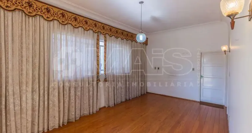 Casa com 3 dormitórios, 135 m² - venda por R$ 800.000,00 ou aluguel por R$ 2.200,00/mês - Centro - Barretos/SP