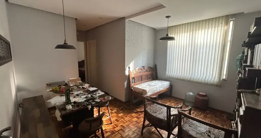 Apartamento 02 quaros , com armarios em condominio fechado proximo ao centro de bh