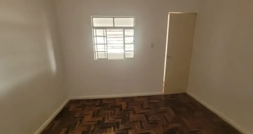 Barracão para aluguel – entrada independente e amplo terraço coberto