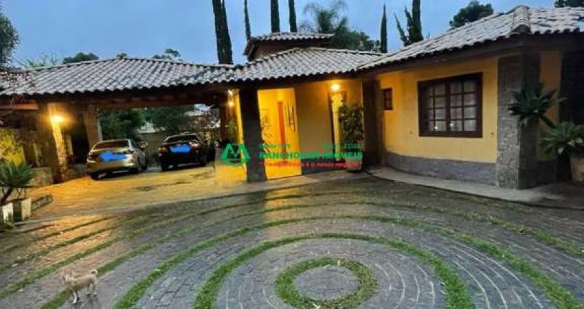 Casa de Condomínio para venda em Recanto Suisso de 2200.00m² com 4 Quartos, 4 Suites e 4 Garagens