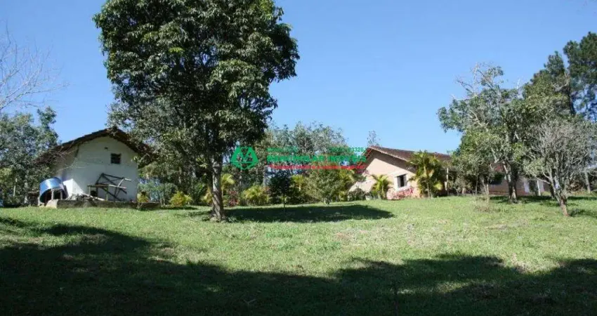 Fazenda / Sítio para venda em Ibiúna de 40000.00m² com 3 Quartos e 2 Garagens