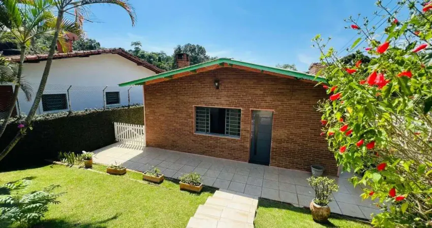 Casa para alugar em Jardim Santa Paula de 255.00m² com 3 Quartos, 2 Suites e 1 Garagem
