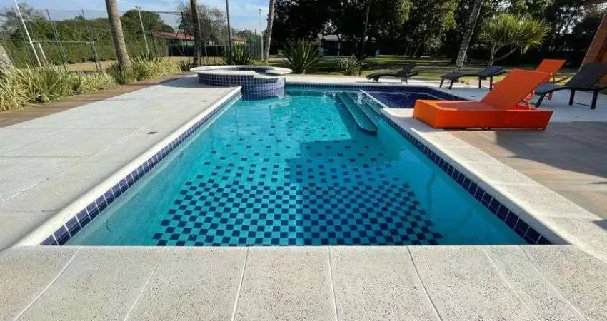 Casa de condomínio para venda tem 5000 metros quadrados com 4 quartos