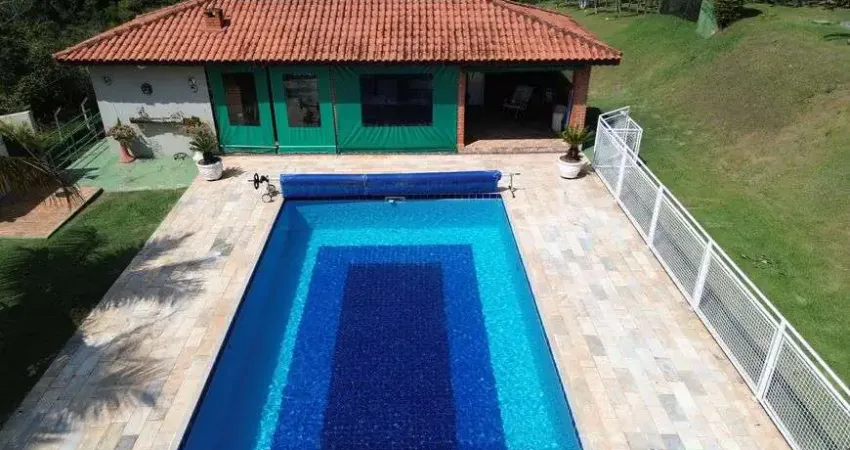 Casa de condomínio para venda possui 5000 metros quadrados com 6 quartos