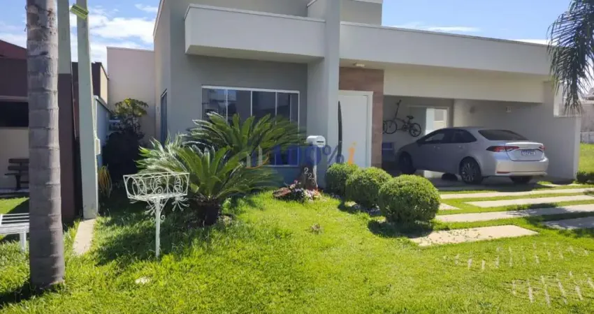 Casa em condomínio fechado com 3 quartos à venda no Centro, Estiva Gerbi