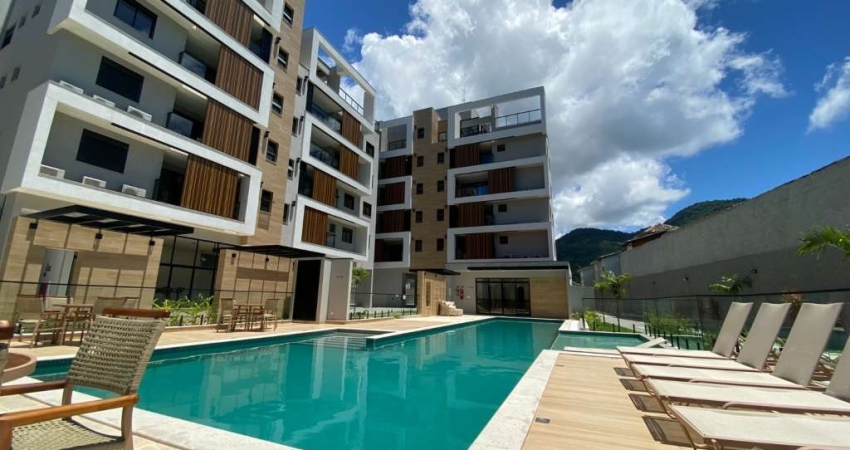Ubatuba - Enseada. Apartamentos alto padrão pé na areia na praia da Enseada