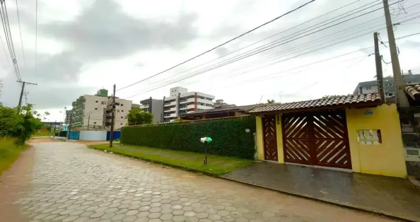 Ubatuba, praia do tenório - belíssima casa de esquina com 602m², a 150mts da praia!