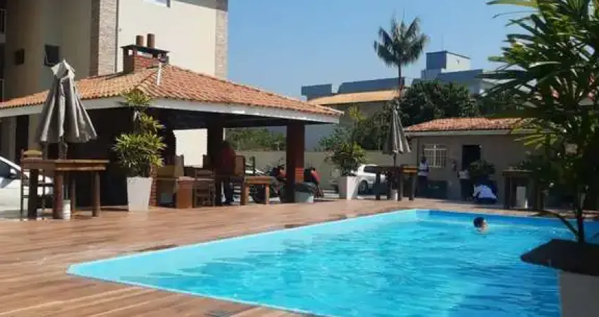 Ubatuba, Itaguá- Apartamento de 2 dormitórios em condomínio com piscina, próximo a praia!