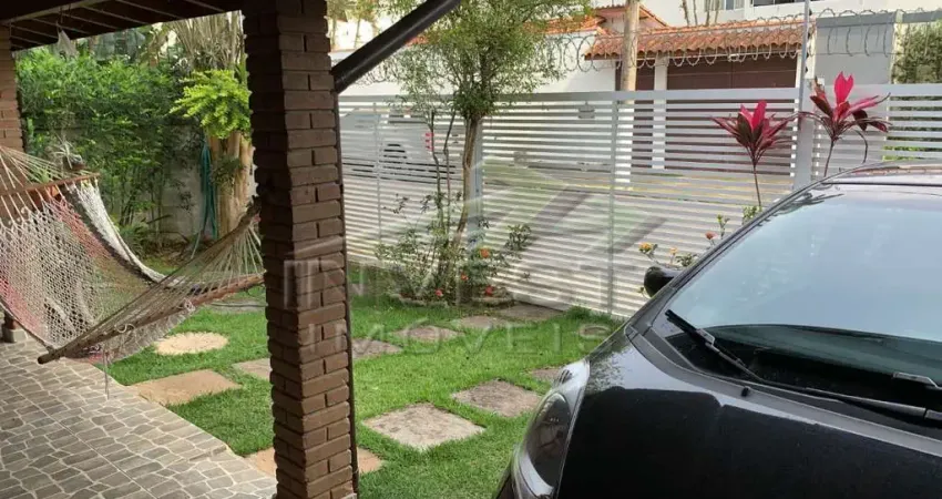 Ubatuba, itaguá - aconchegante residência estilo rustica, em local tranquilo, próximo ao comercio e orla da praia.