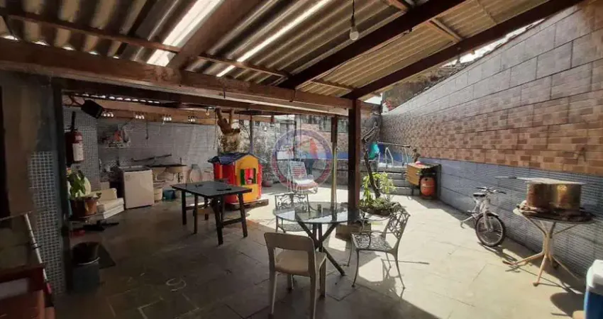 Casa com 2 dorms, Balneário Barigui, Mongaguá - R$ 192 mil, Cod: 683-13