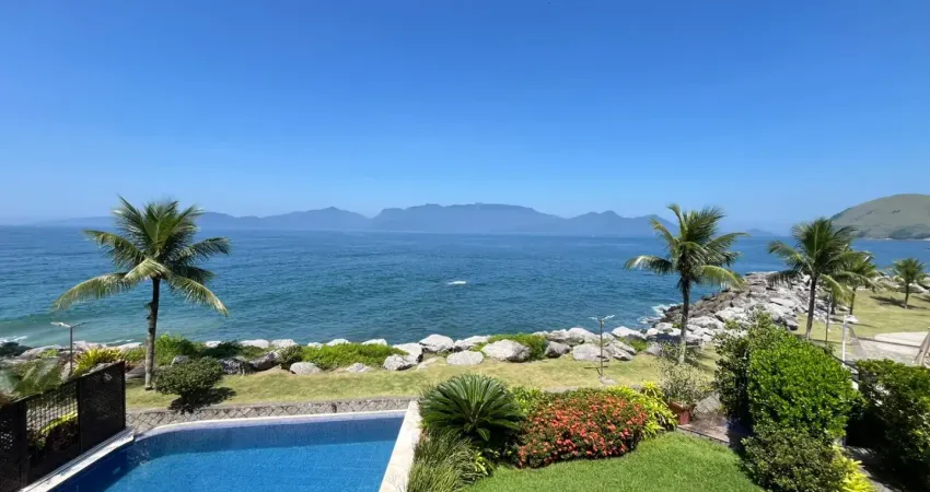 Linda casa frente mar quartos sendo 3 suites em um dos melhores condomínio da costa verde rj