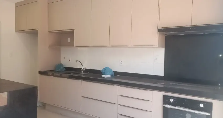 Casa térrea nova com 3 suítes - condomínio pitagueiras - pereira alvim