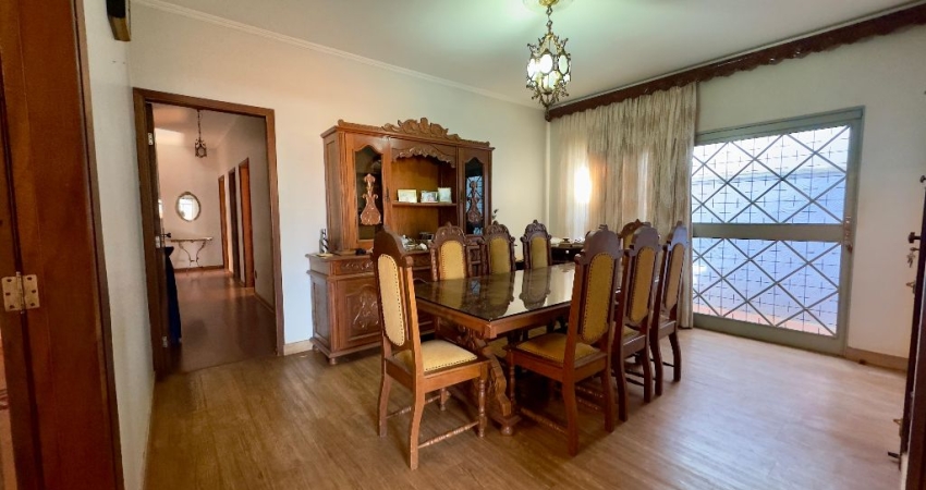 CASA TÉRREA 3 DORMITÓRIOS  JARDIM PAULISTA