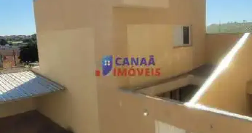 Sobrado 3 quartos 1 suíte em Condomínio bairro martins