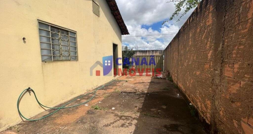 Casa com 3 quartos à venda no Jardim Canaã, Uberlândia 