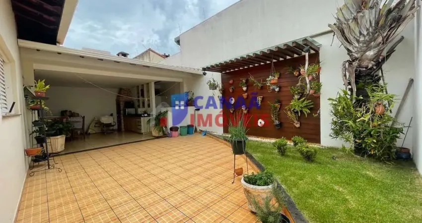 Casa forte 3 quartos bairro Santa Mônica