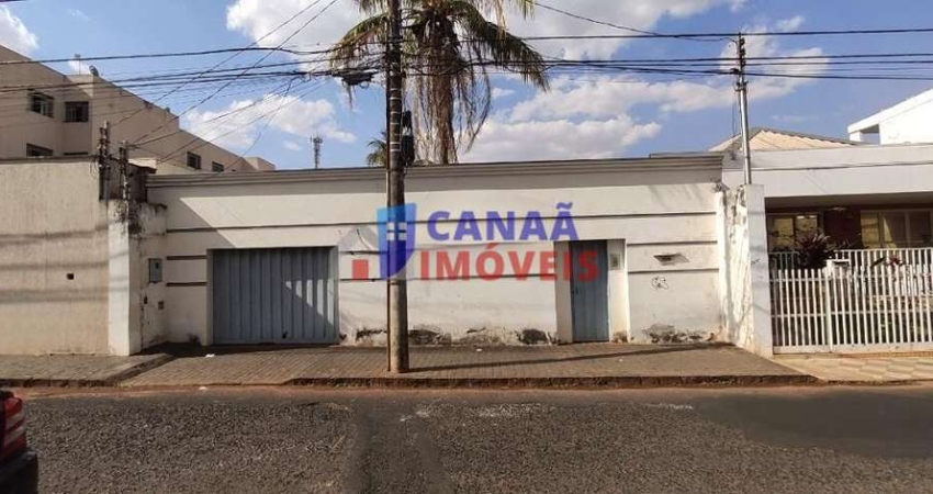 Casa 3 quartos 2 suíte - imóvel comercial na região central de uberlandia