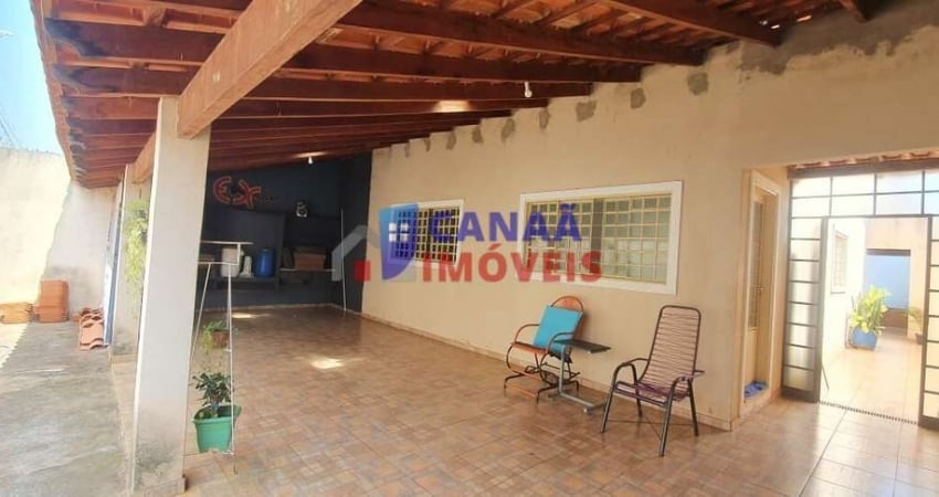 Casa 3 quartos próximo Super Maxi,  Bairro Seringueiras