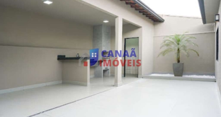 Casa com 3 quartos à venda no Santa Mônica, Uberlândia 