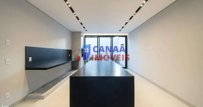 Casa com 3 quartos à venda no Jardim Europa, Uberlândia 