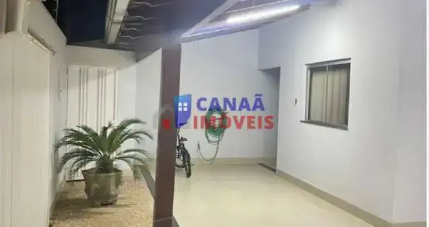 Casa com 3 quartos à venda no Jardim Europa, Uberlândia
