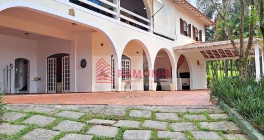 Chácara em Carapicuíba a venda 4 quartos e 2 suítes, 3 Wc, 1 lavabo e 10 vagas, Carapicuíba - SP