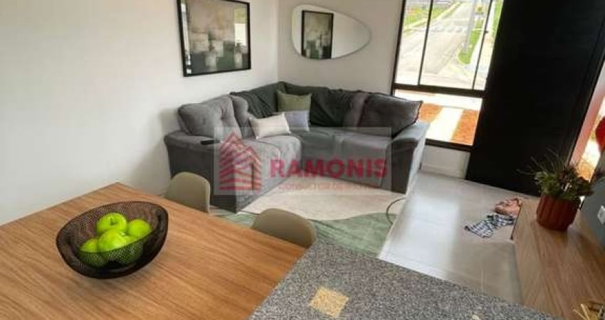Casa em Cotia à venda com 2 quartos, 1 WC  e 2 vagas, Aguassai, Cotia - SP