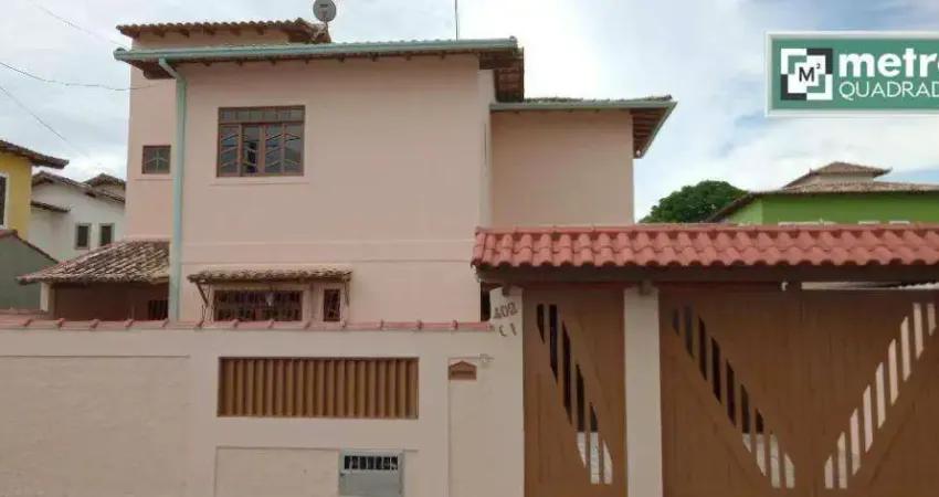 Casa com 3 dormitórios para alugar, 108 m² por R$ 2.836,48/mês - Extensão do Bosque - Rio das Ostras/RJ