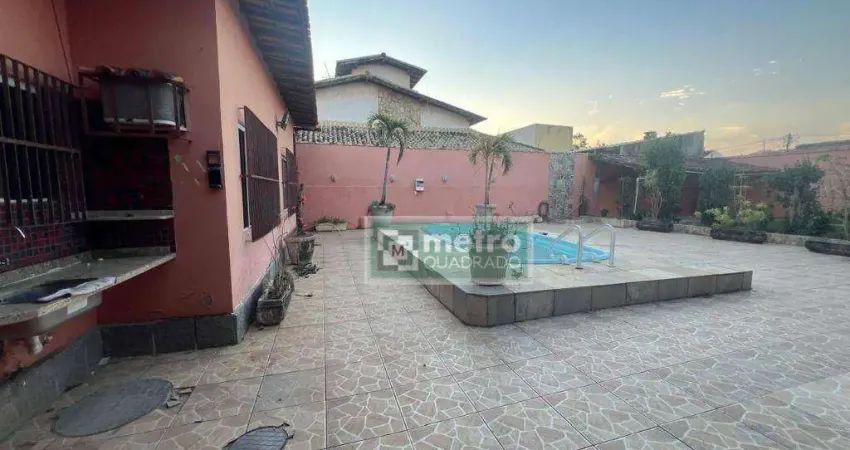 Excelente casa linear em terreno inteiro no coração do Jardim Mariléa, Avenida Cidade de Campos, Rio das Ostras-RJ Disponível para venda imóvel compos