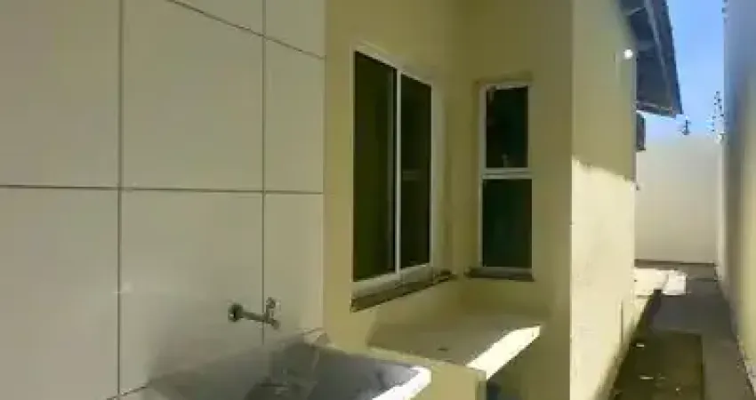 Casa com 3 suites 99 m² bem distribuídos, quintal - terreno com 180 m2