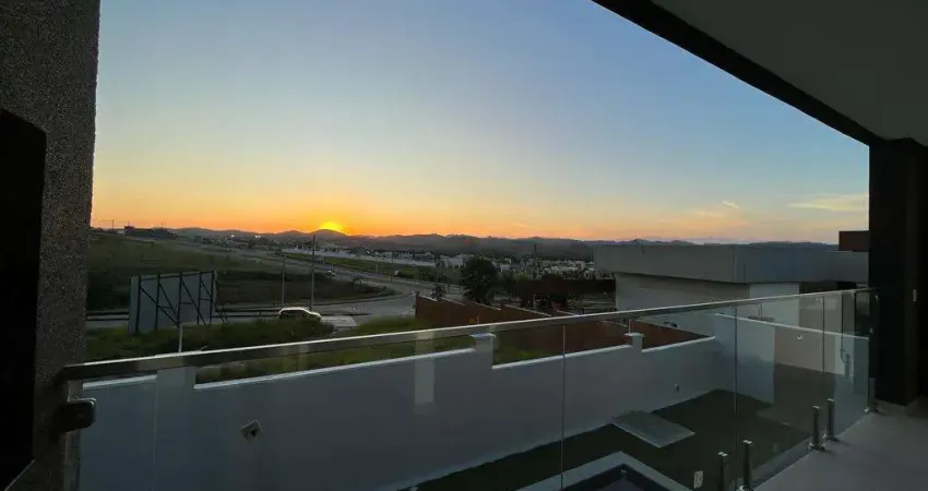 Excelência e bom gosto nesta casa térrea do condomínio mônaco