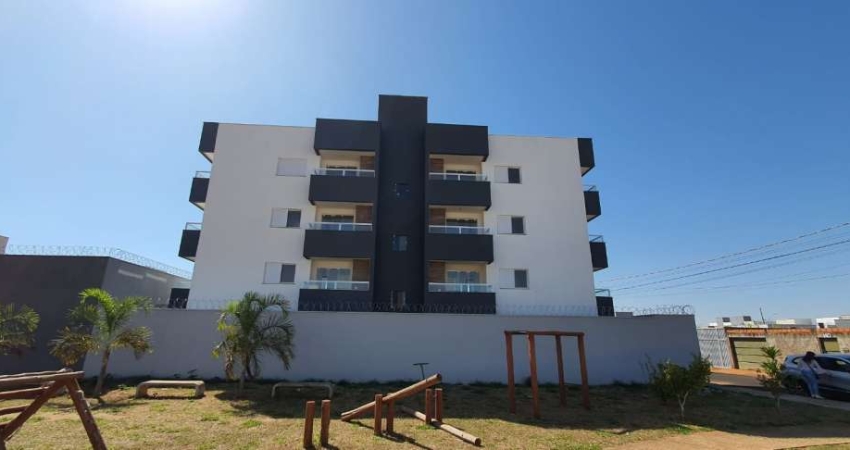 Apartamento à venda em Uberlândia-MG: 3 quartos, 2 suítes, 1 sala, 1 banheiro, 2 vagas de garagem.