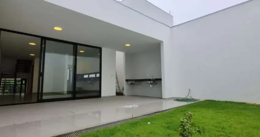 Casa com 3 quartos à venda no Jardim Karaíba, Uberlândia 