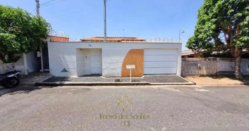 Casa com 3 quartos à venda em São Jorge, Uberlândia 