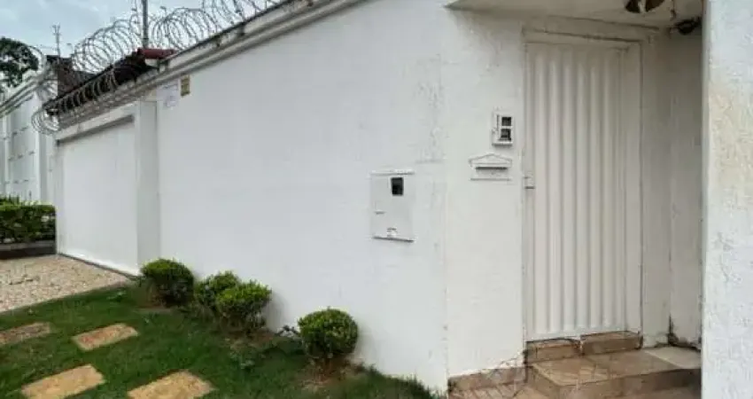 Casa com 3 quartos à venda na Cidade Jardim, Uberlândia 