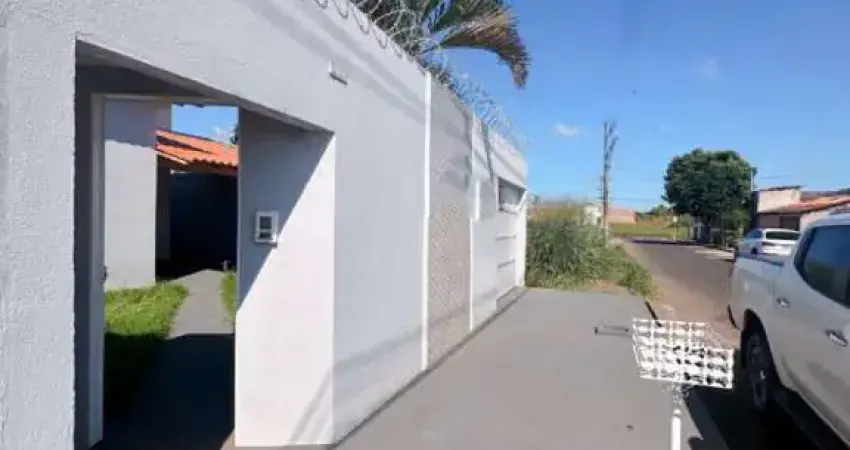 Casa com 2 quartos à venda no Luizote de Freitas, Uberlândia 