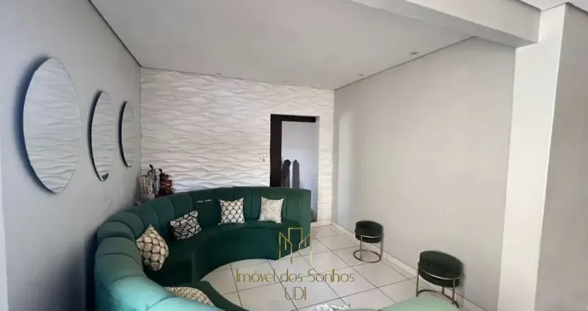 Casa com 3 quartos à venda no Santa Mônica, Uberlândia 