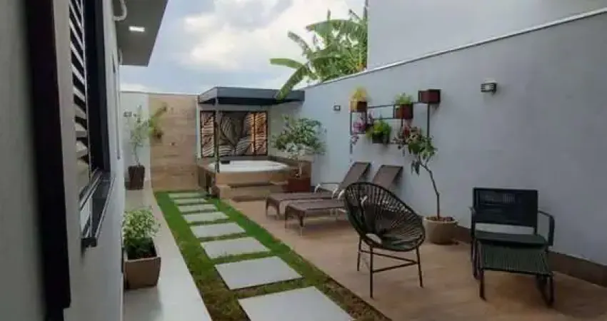 Casa com 3 quartos à venda na Cidade Jardim, Uberlândia 