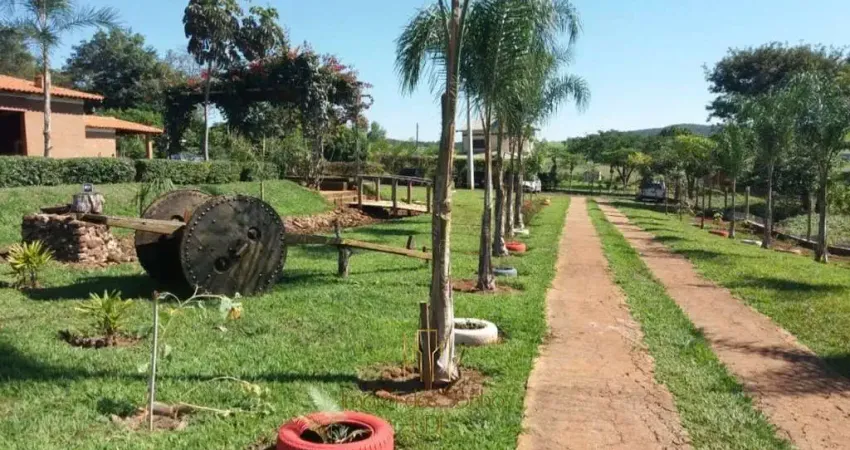 Chácara à venda em Uberlândia-MG, bairro Tubalina: 385,00 m² de área para seu novo refúgio!