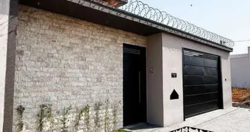 Imperdível: Casa à venda em Uberlândia-MG, bairro Novo Mundo, 3 quartos, 1 suíte, 1 sala, 3 banheiros, 175m².