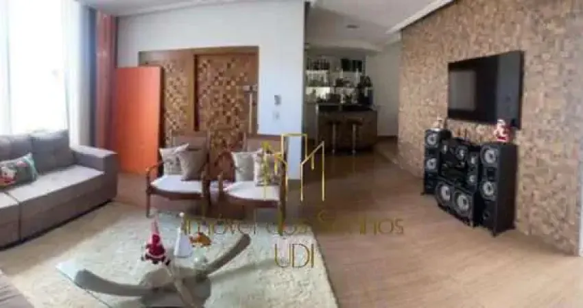 Imperdível oportunidade: Casa à venda em Uberlândia-MG, Jardim Holanda. 3 quartos, 1 suíte, 2 salas, 2 banheiros, 150m².