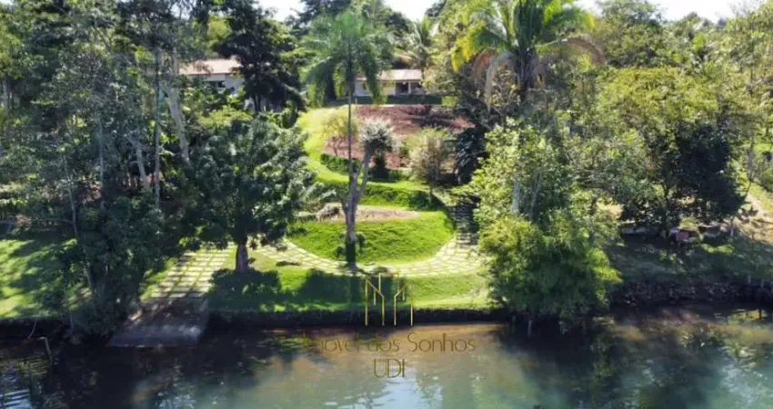 Rancho de luxo à venda em Uberlândia-MG, na Área Rural: 4 quartos e 1 banheiro!