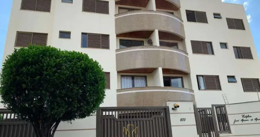 Imperdível! Apartamento à venda em Uberlândia-MG, no bairro Patrimônio. 3 quartos, 1 suíte, 1 sala, 1 banheiro, 2 vagas de garagem, 90m².