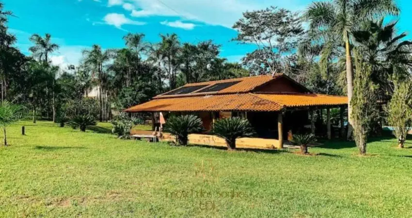 Chácaras Eldorado - Condomínio de Luxo em Uberlândia-MG: 3 Quartos, 2 Suítes, 4 Vagas de Garagem, 604m² de Área!