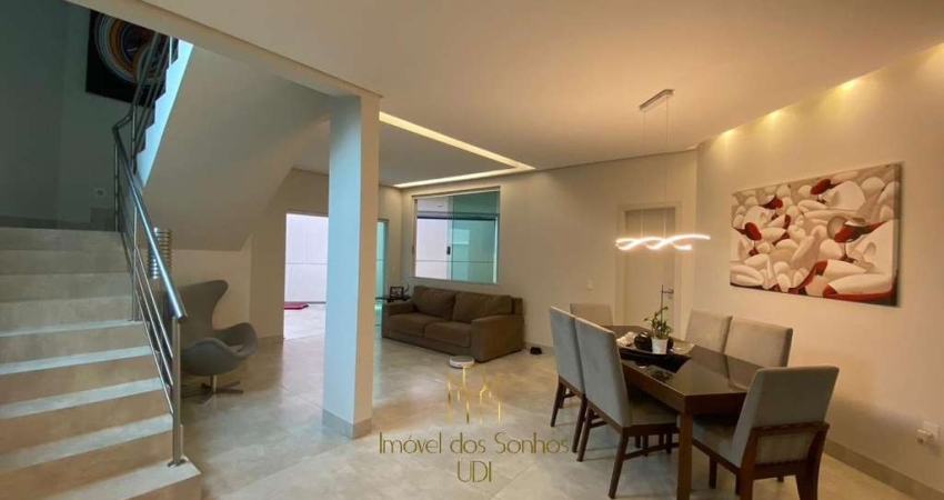 Sobrado, excelente projeto e acabamento, 3 suítes sendo 1 master com closet e banheira, todas com armário e ar condicionado, sala de TV no piso superior, sala grande em três ambientes com lavabo, escr