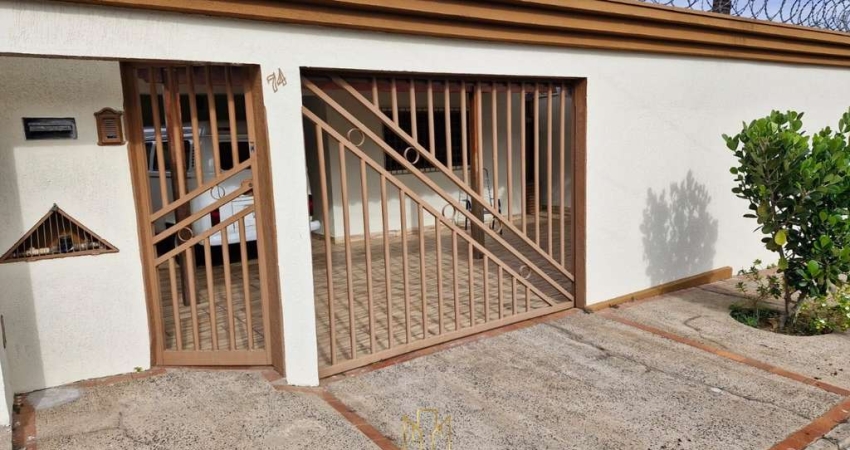 Casa à venda em Uberlândia-MG, Marta Helena: 3 quartos, 1 suíte, 2 banheiros, 3 vagas de garagem, 164m²!