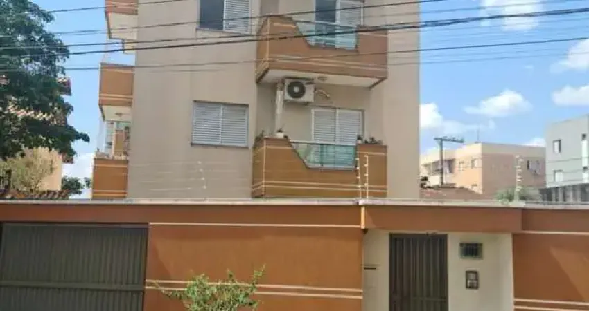 Cobertura à venda em Uberlândia-MG, bairro Santa Mônica: 4 quartos, 2 suítes, 1 sala, 1 banheiro, 4 vagas, 154,88m²