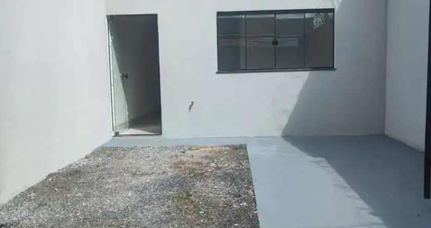 Imperdível Casa à Venda em Uberlândia-MG, Jardim Ipanema  2 Quartos, 1 Suíte, 2 Banheiros, 2 Vagas, 80m²