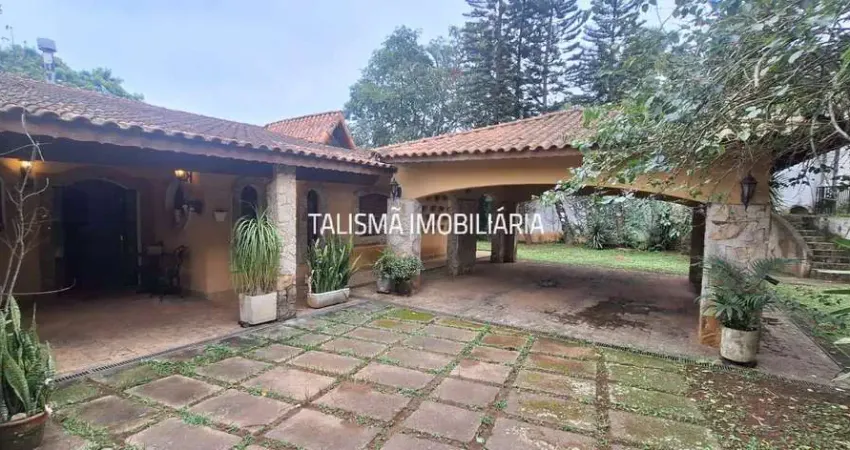 Vende-se ou aluga-se casa de veranei terrea no condominio vale do sol embu